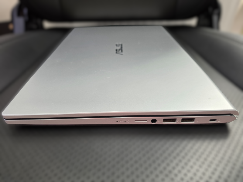 ASUS VivoBook A509JA 7