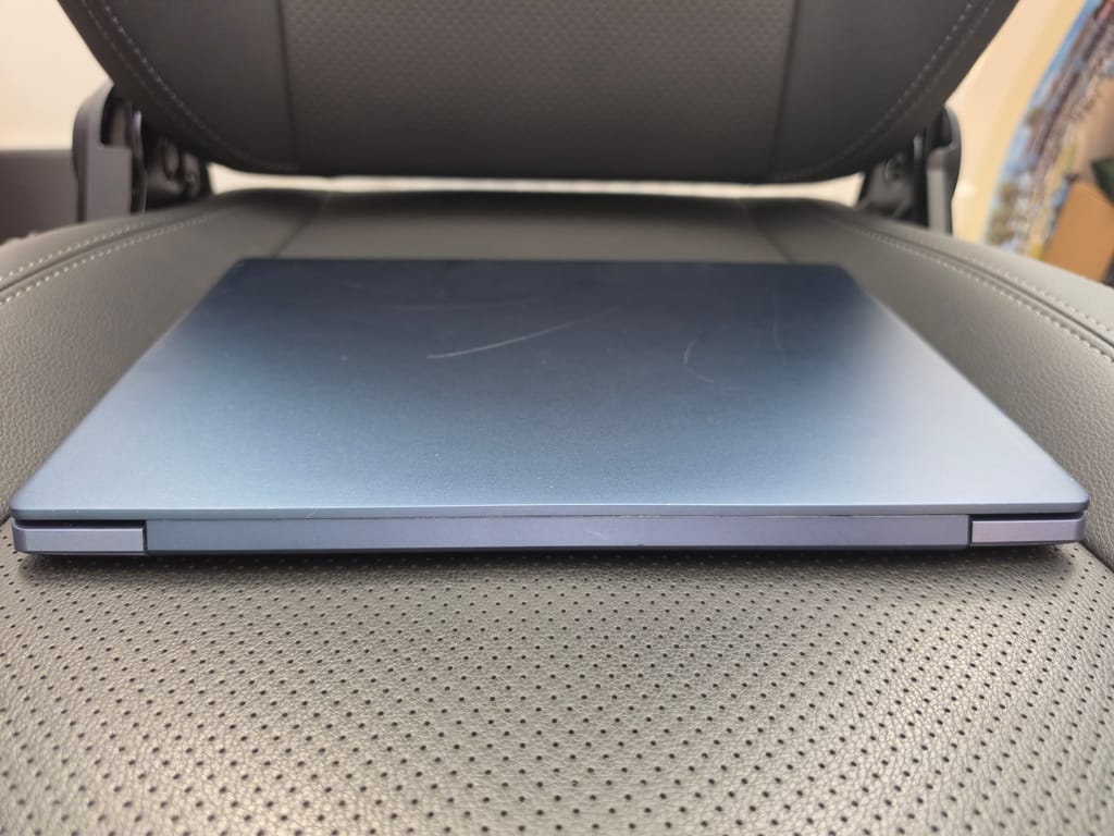 Lenovo IdeaPad 33oS-141KB 14" 9